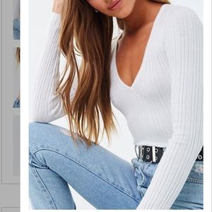 Forever 21 Ribbed VNeck Sweater NWT